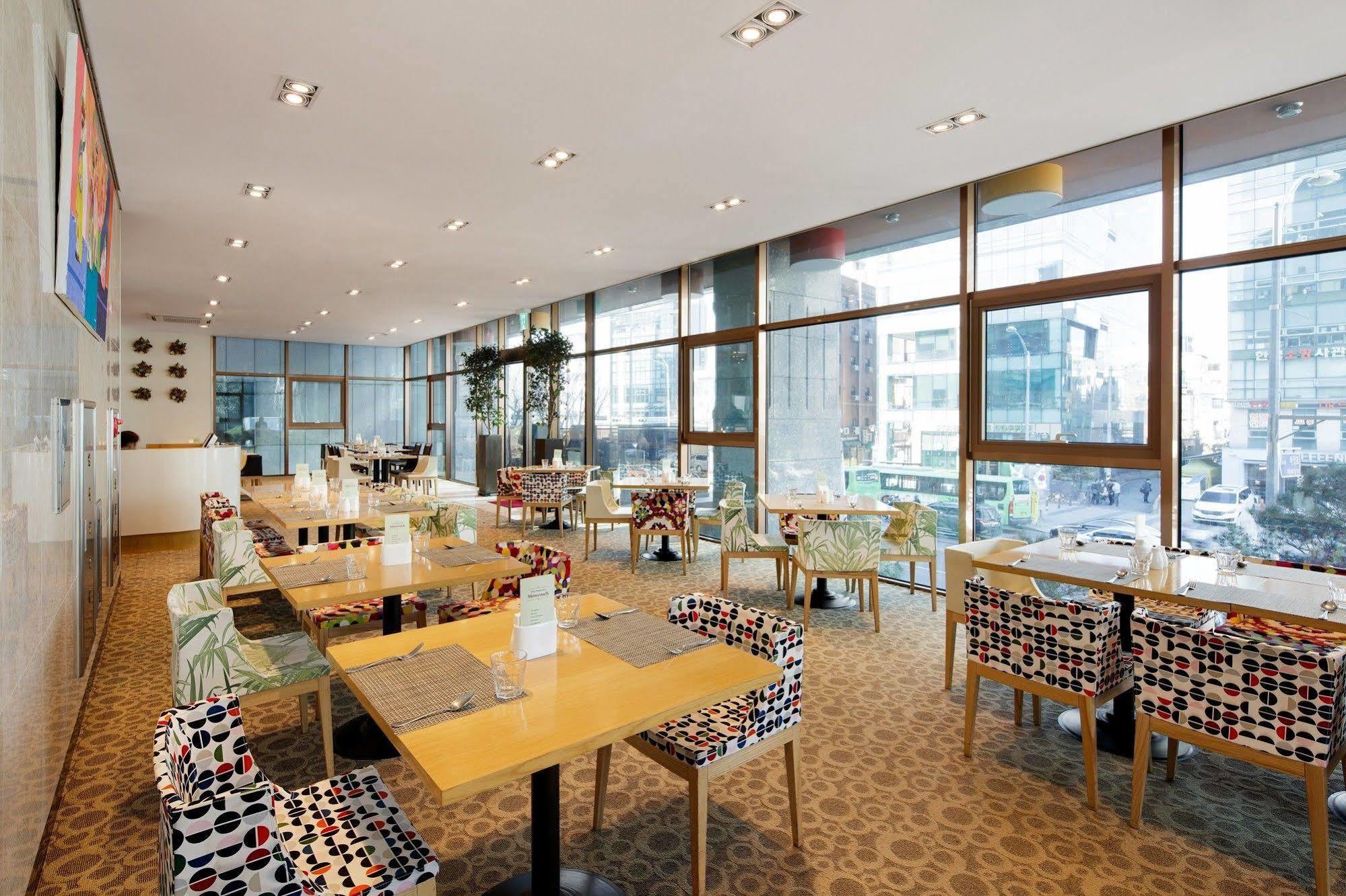 Ramada Encore By Wyndham Seoul Dongdaemun Bagian luar foto