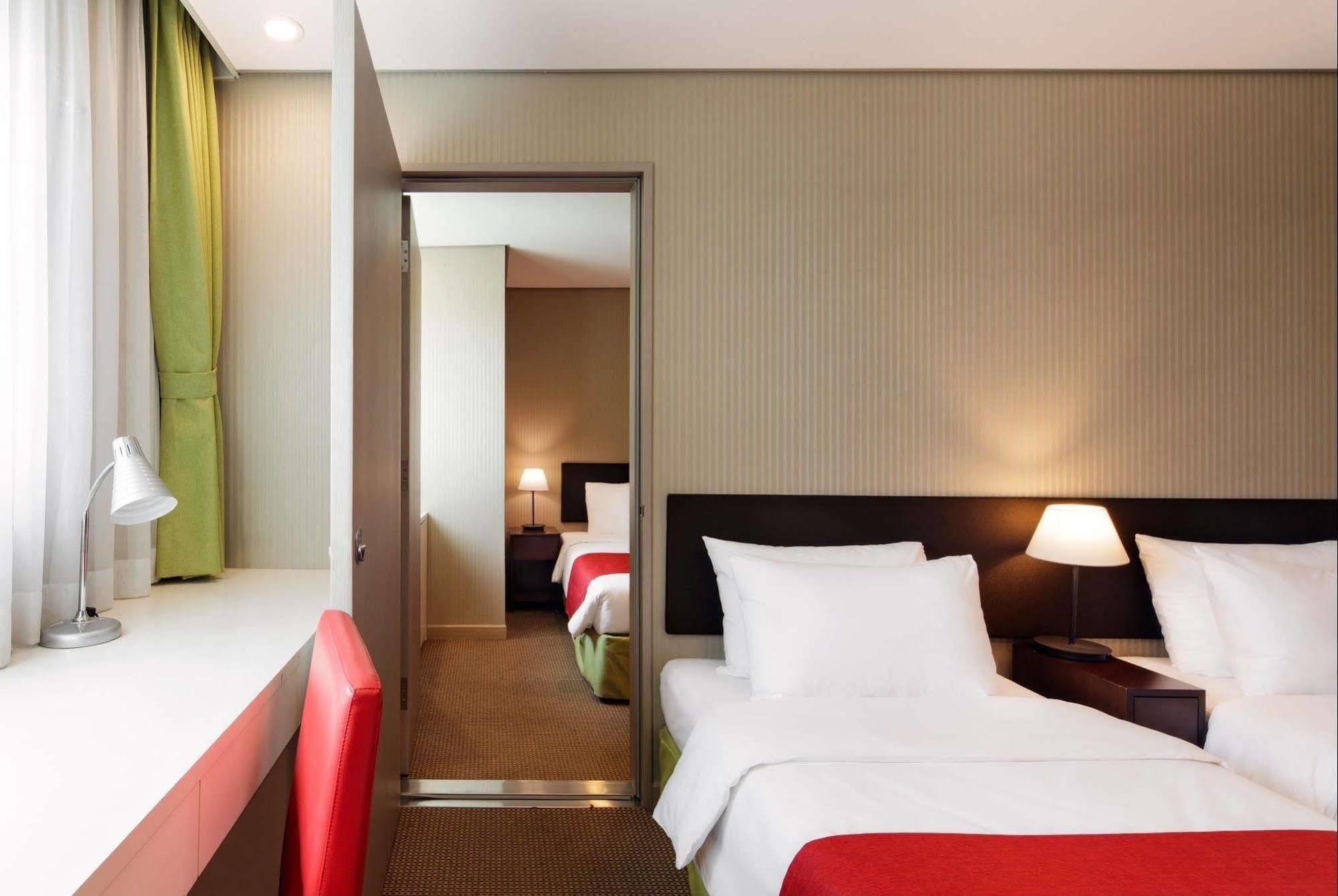 Ramada Encore By Wyndham Seoul Dongdaemun Bagian luar foto