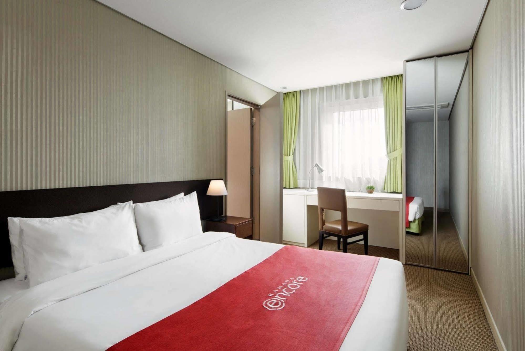 Ramada Encore By Wyndham Seoul Dongdaemun Bagian luar foto