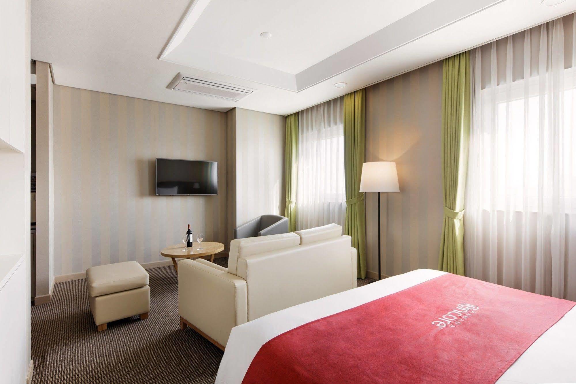 Ramada Encore By Wyndham Seoul Dongdaemun Bagian luar foto